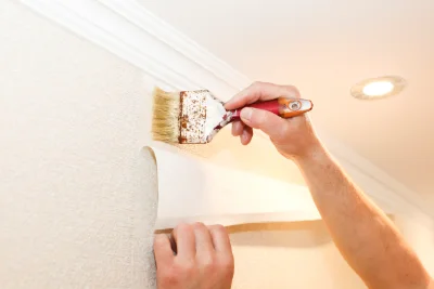 Pose de papier peint à Axiat — revêtements muraux et toiles de verre